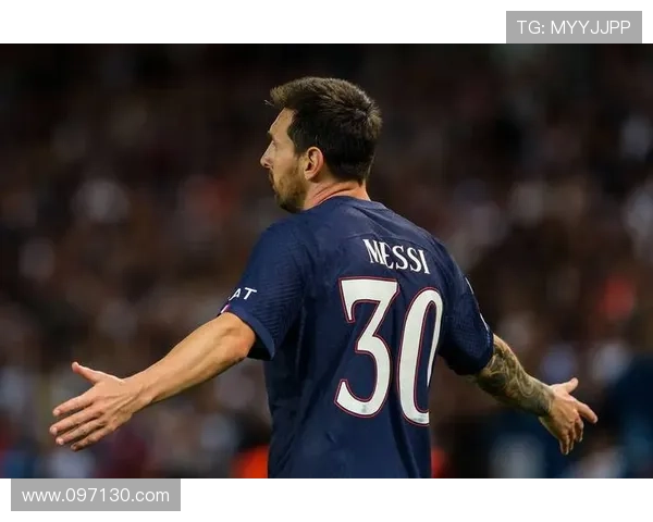 埃基蒂克:我最喜欢内马尔;和梅西、姆巴佩一起比赛很震撼 埃基蒂克:我最喜欢内马尔;和梅西、姆巴佩一起比赛很震撼